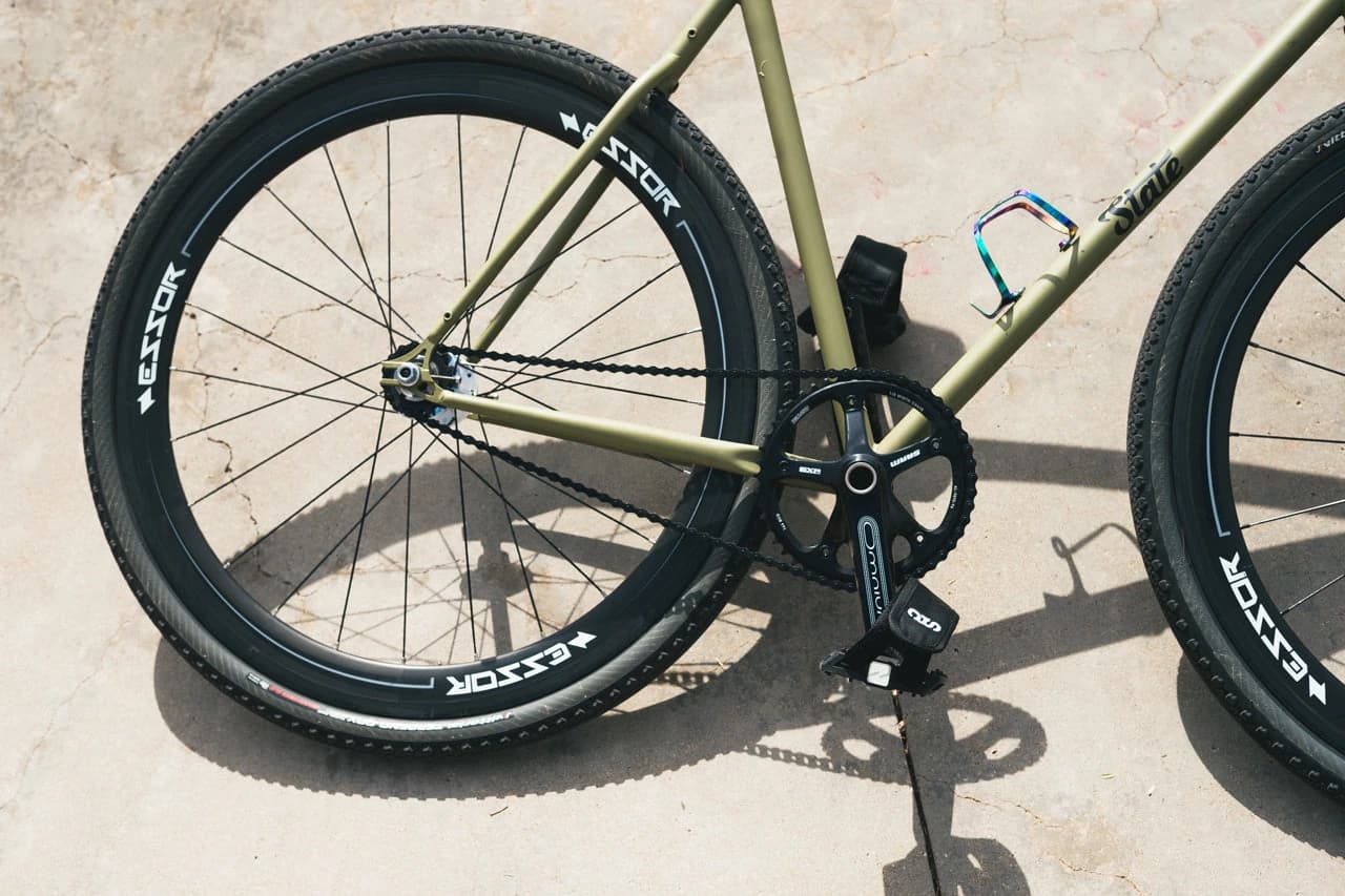 Fixed-Gear Foot Retention: Straps vs Toe Clips vs Clipless
